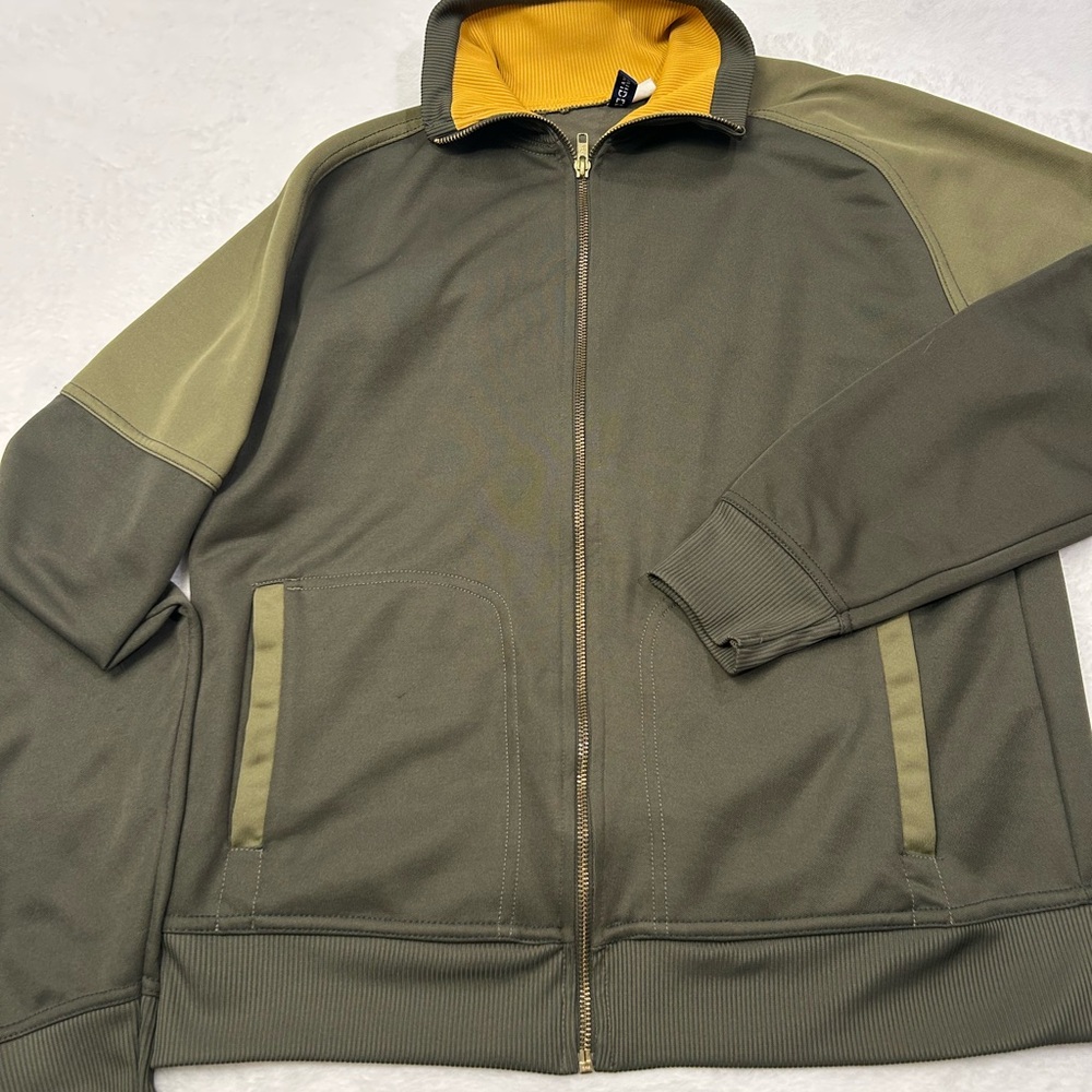 H&M Divided  Men's‎ Jacket with Yellow Accents Size Large